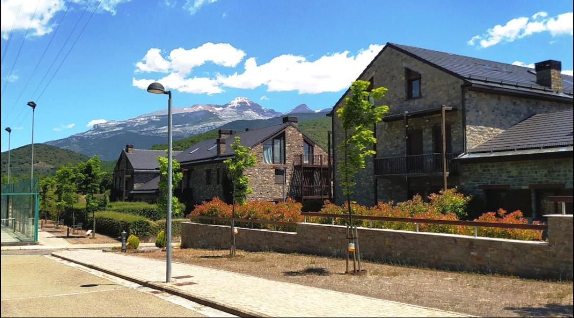 Apartamento Luga Castiello de Jaca Extérieur photo
